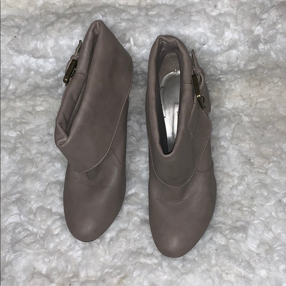 New Direction booties - Picture 4 of 8